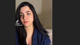 فيديو سكس زينة البلوجر زينة تبين صدرها فى فيديو لايف سكس زينة